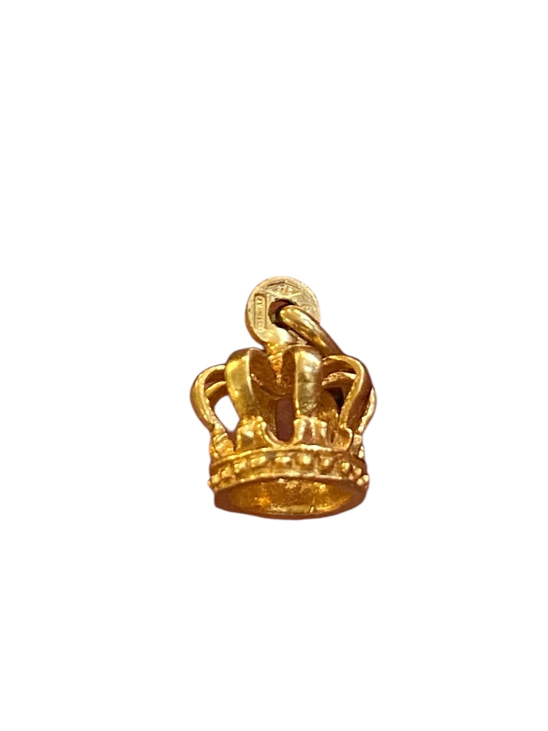 9ct vintage small crown charm / pendant. yellow gold