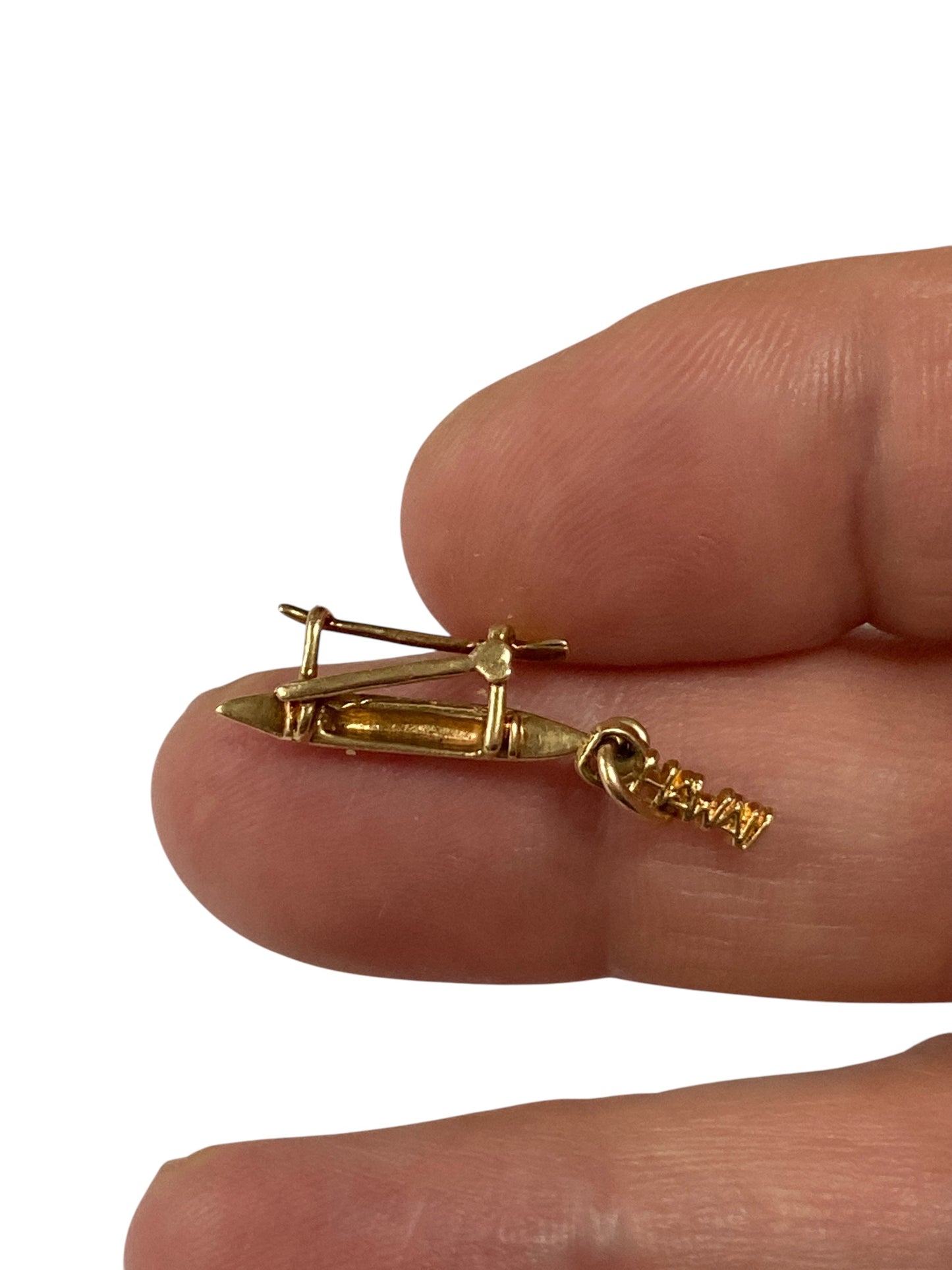 14ct vintage hawaiian outriggers canoe charm / pendant