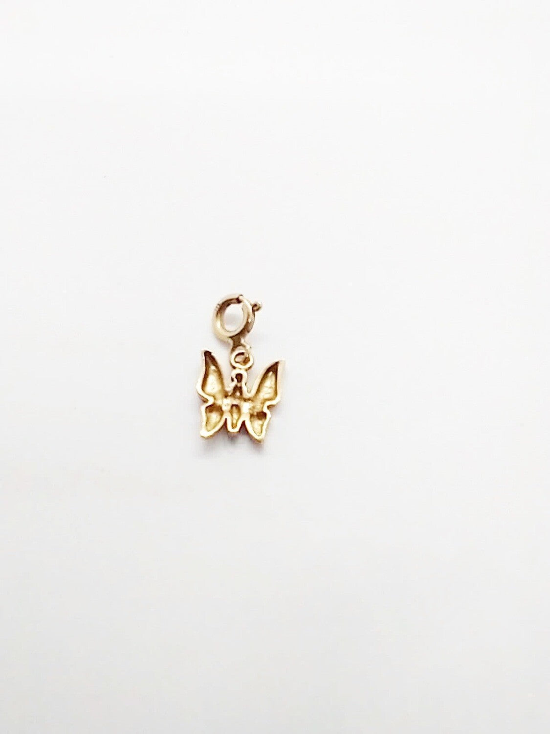 9ct pre owned butterfly charm / pendant