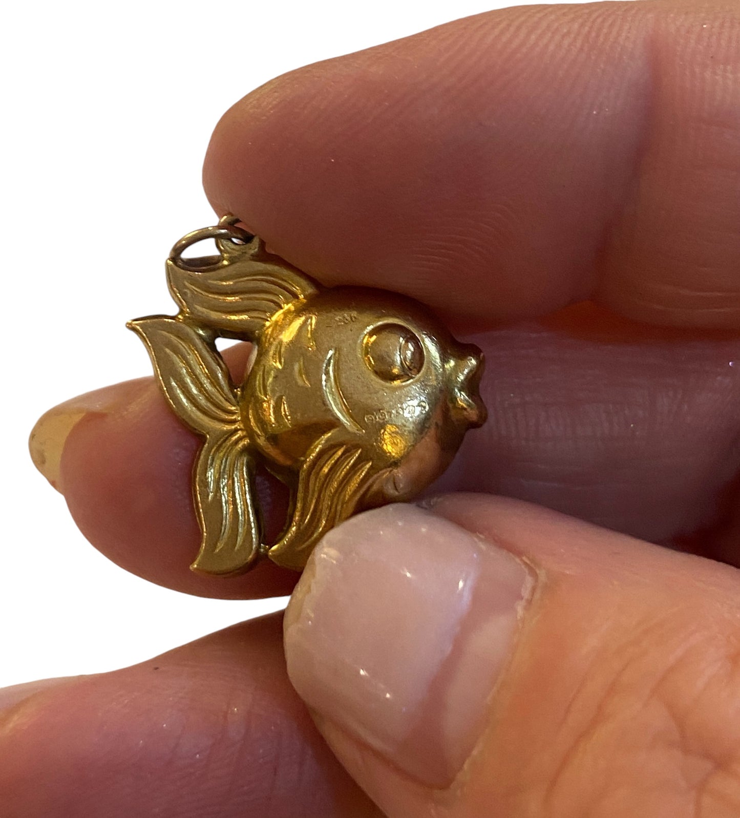 9ct vintage fish charm, circa 1973