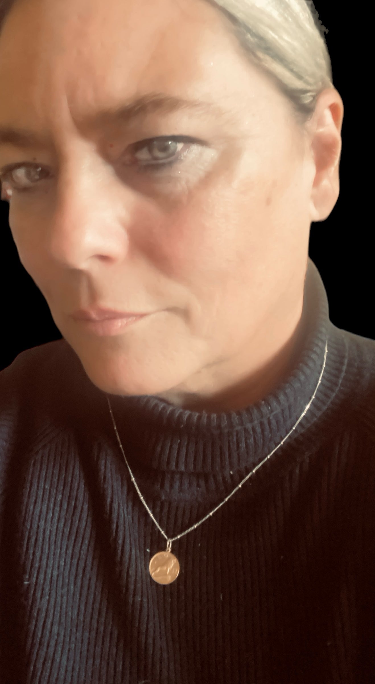 9ct vintage Leo charm / pendant. By P. Vincze circa 1975 2.3 grams