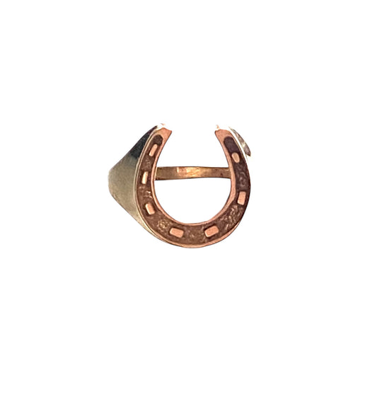 9ct vintage horseshoe ring , ring size S