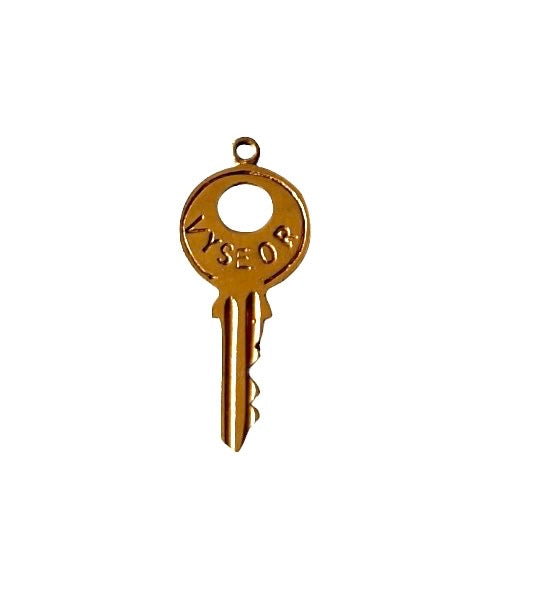 9ct vintage key charm with vyseor on the front. 1.05g circa 1987