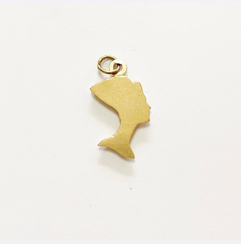 18ct Nefertiti pendant charm