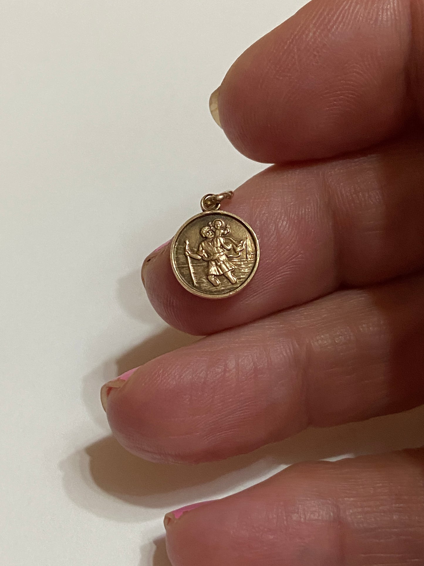 9CT VINTAGE SMALL ST CHRISTOPHER CIRCA 1978