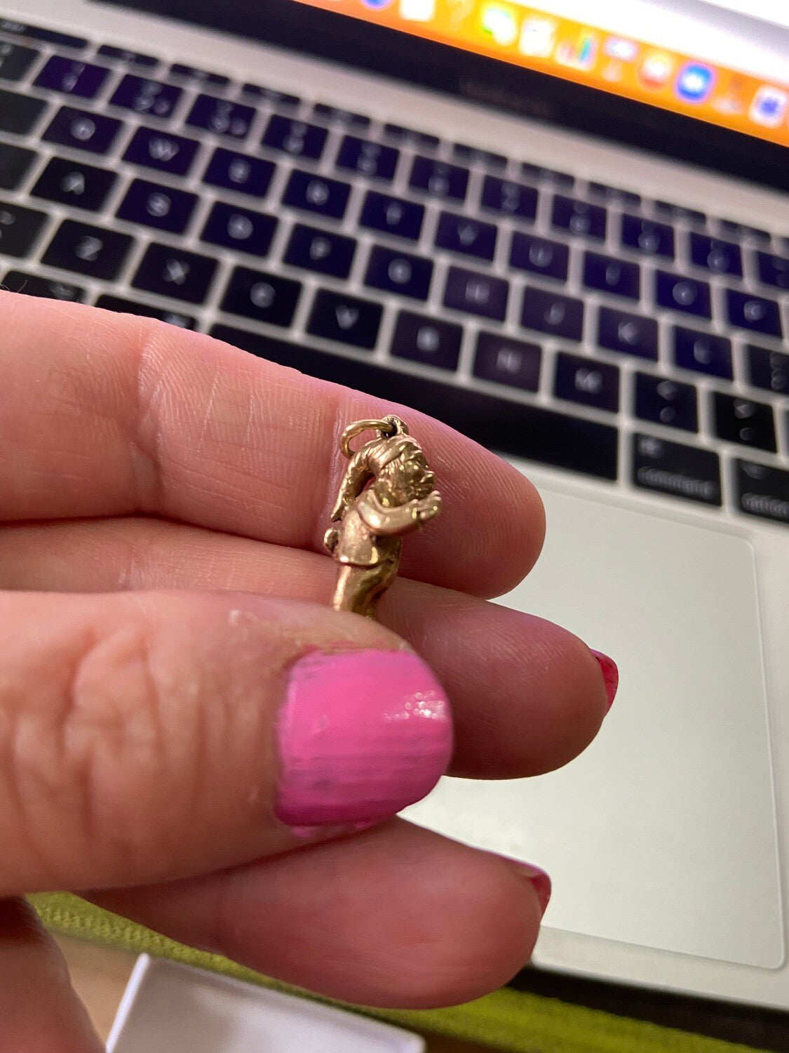9ct vintage leprechaun charm
