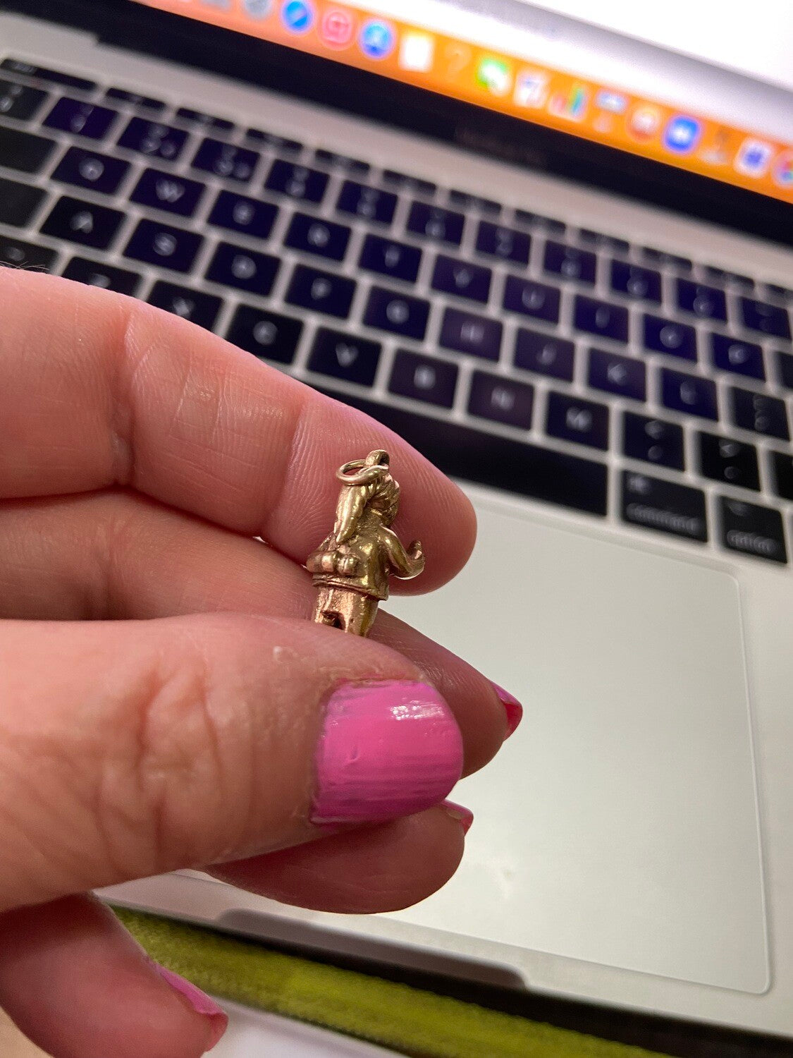 9ct vintage leprechaun charm