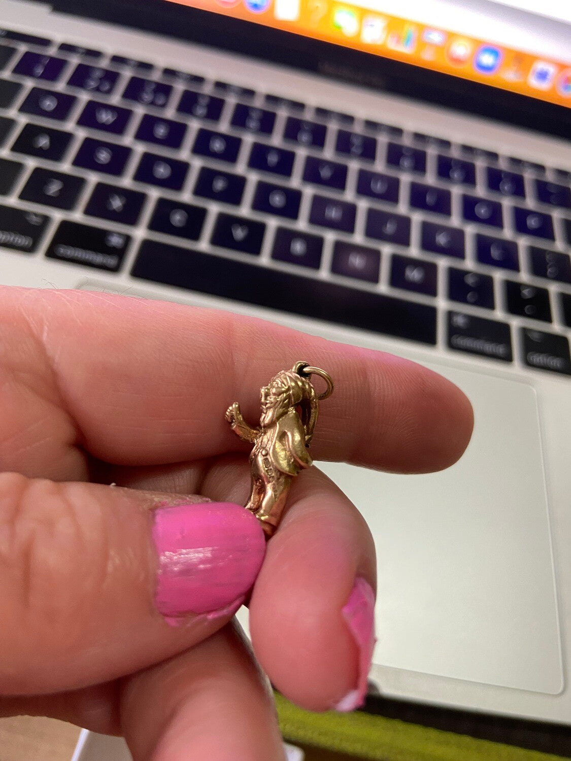 9ct vintage leprechaun charm