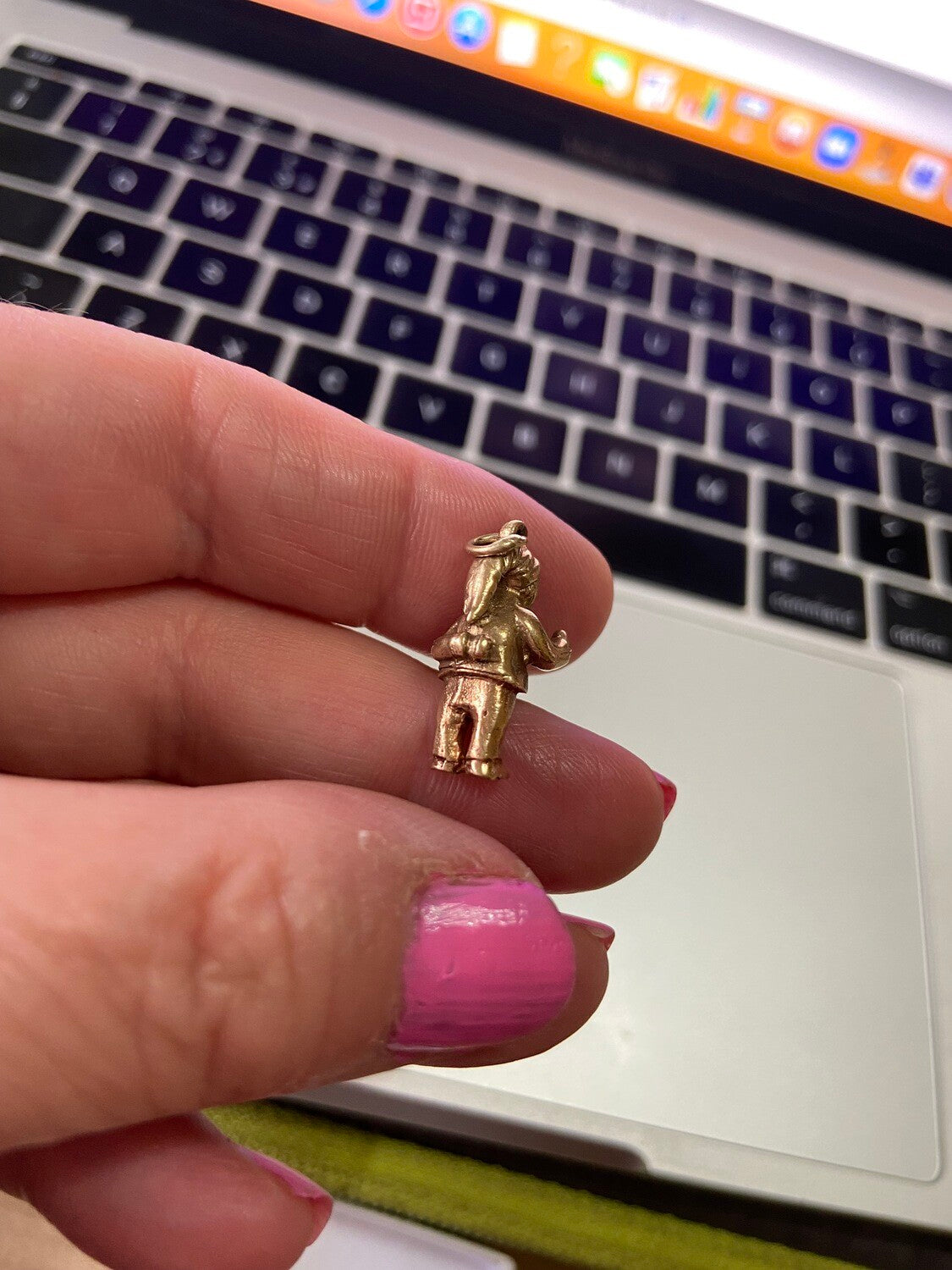 9ct vintage leprechaun charm