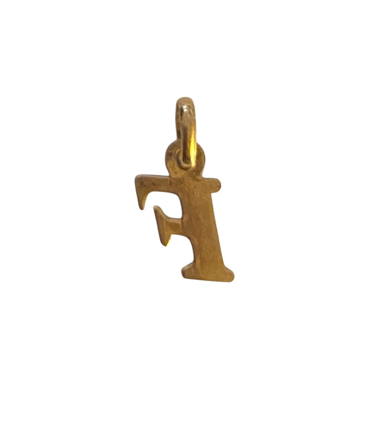9ct pre owned initial F charm / pendant
