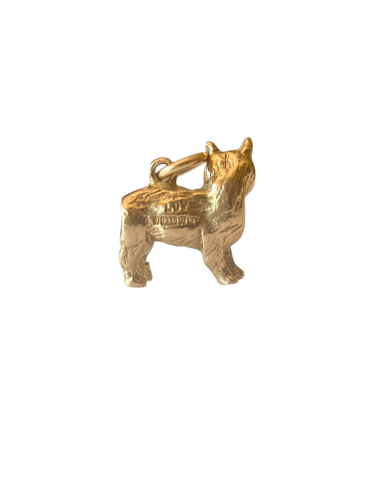 9ct vintage gold Manx cat charm. circa 1965 . 3.0g