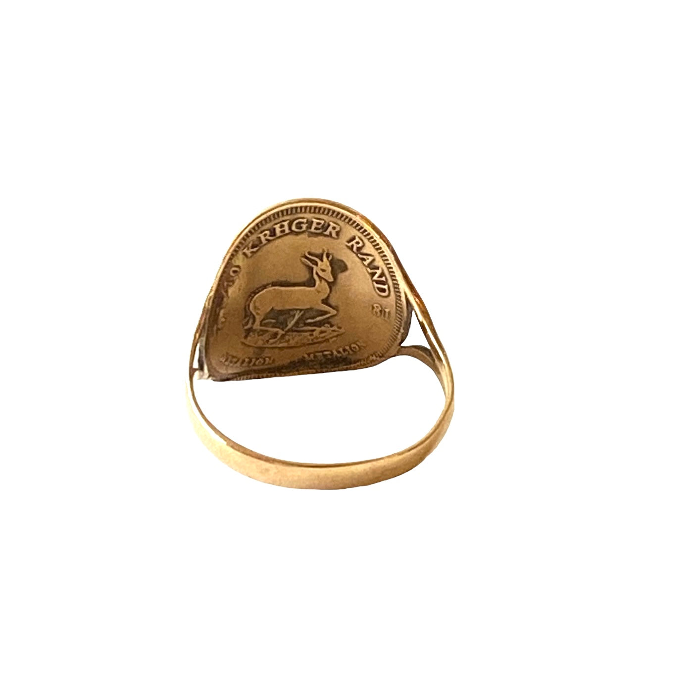 9ct vintage ring size T. St George on the front and krugerrand on the reverse