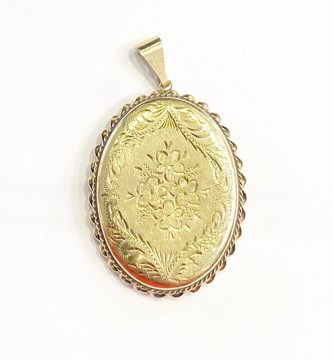 9ct vintage gold locket VERY LARGE 11.1G