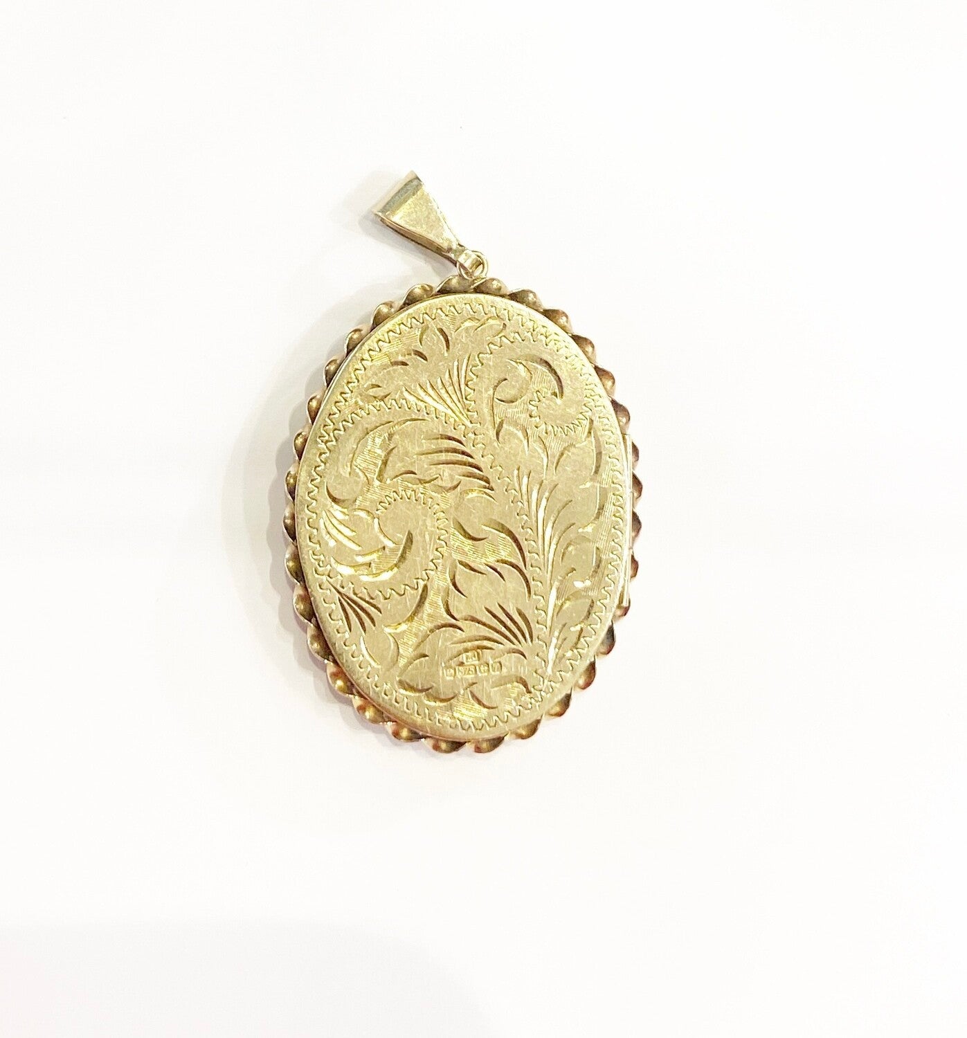 9ct vintage gold locket VERY LARGE 11.1G