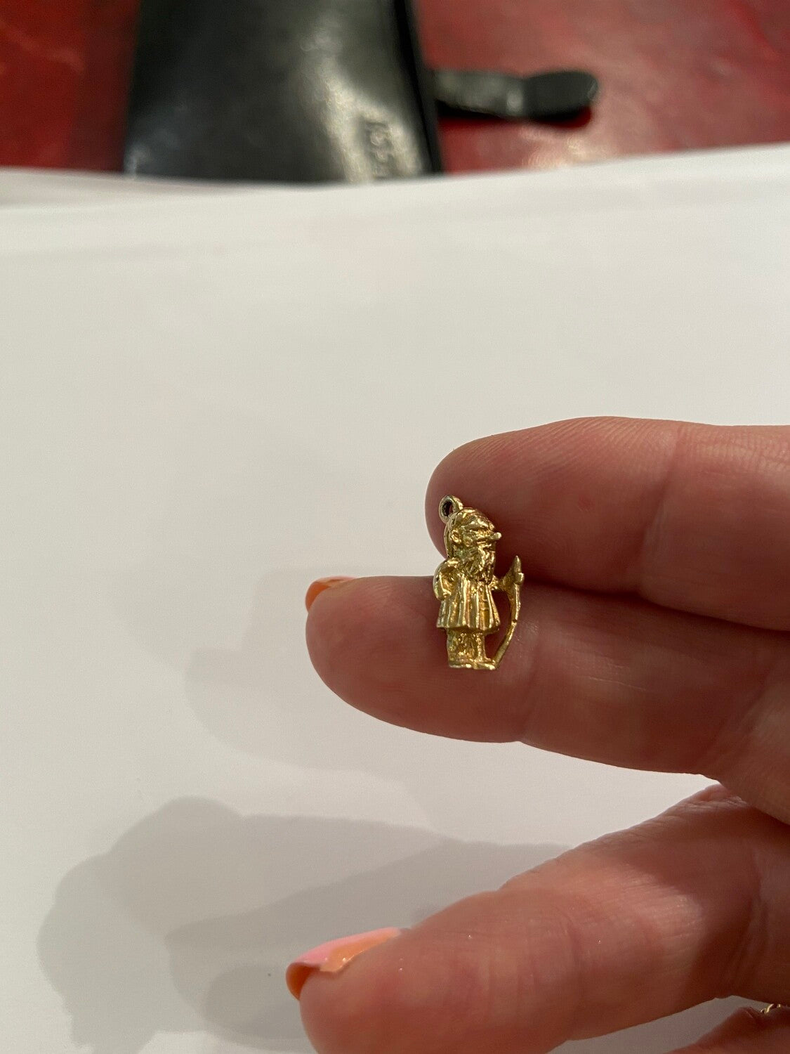 9ct vintage crown charm circa 1968