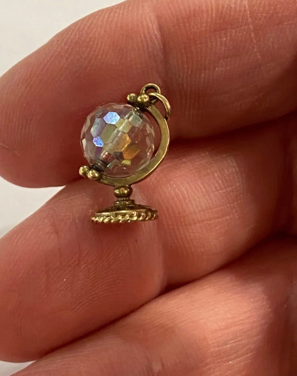 9ct vintage globe charm small with crystal