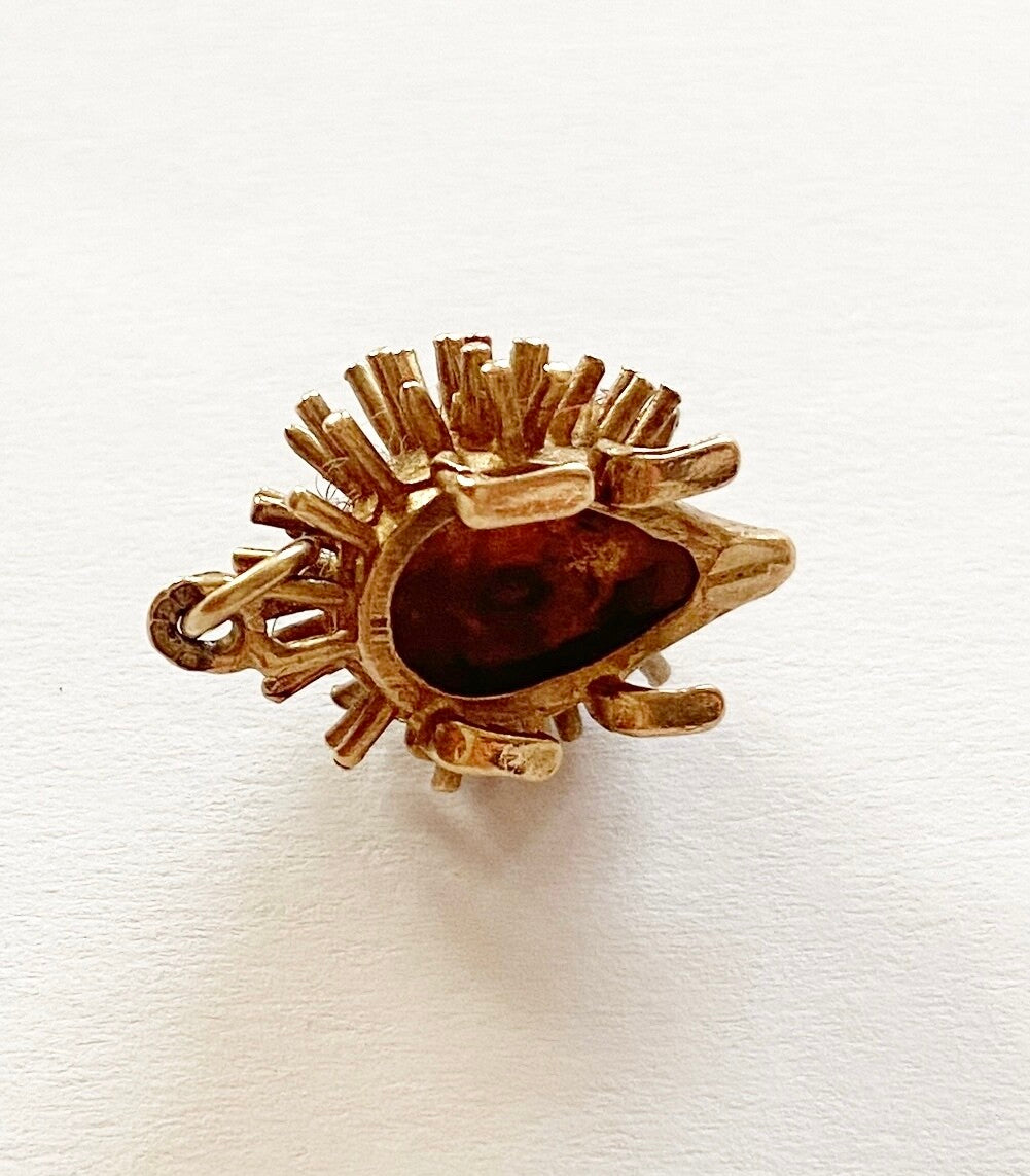 9ct vintage large hedgehog charm circa 1979 4.2g