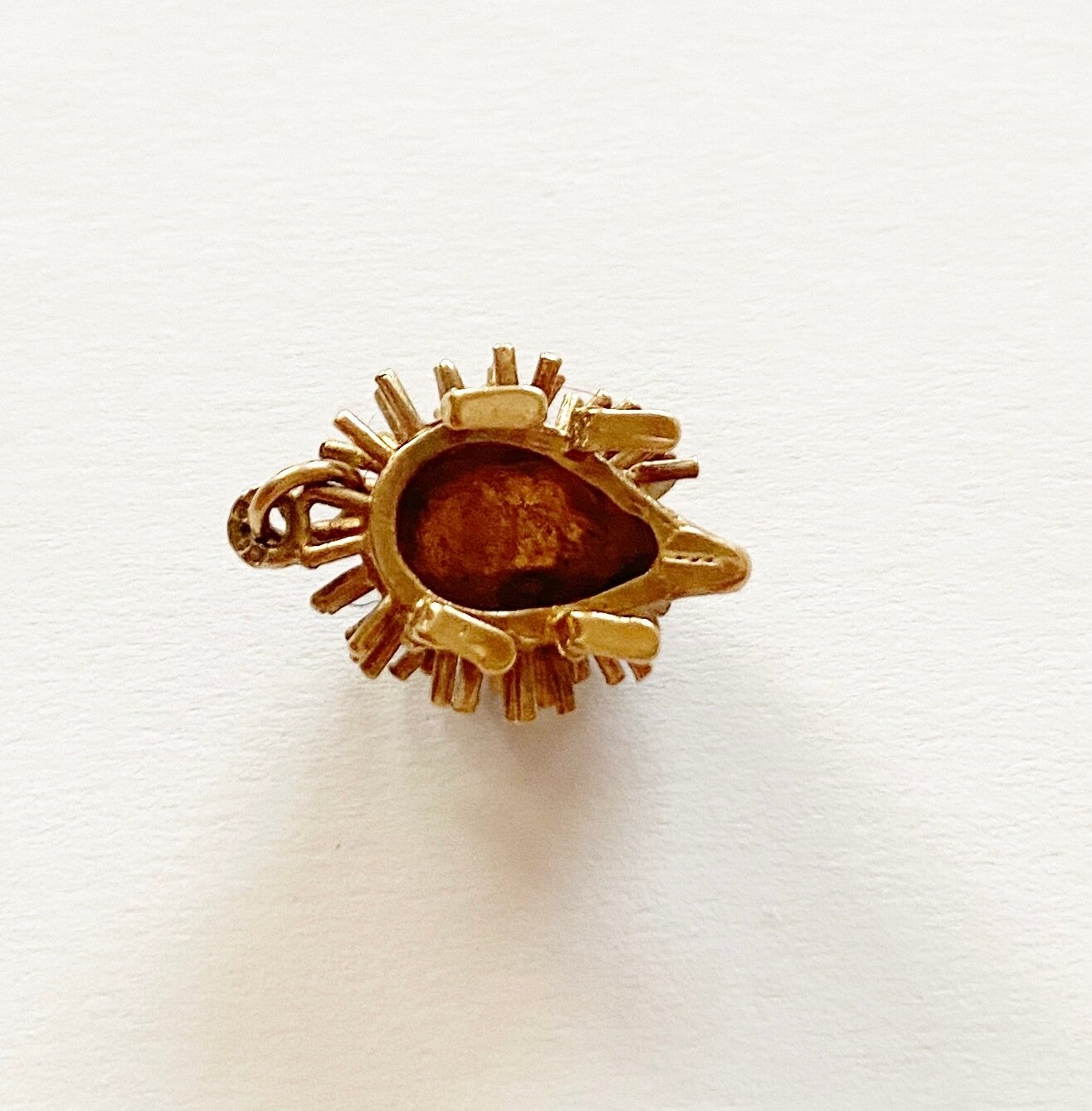 9ct vintage large hedgehog charm circa 1979 4.2g