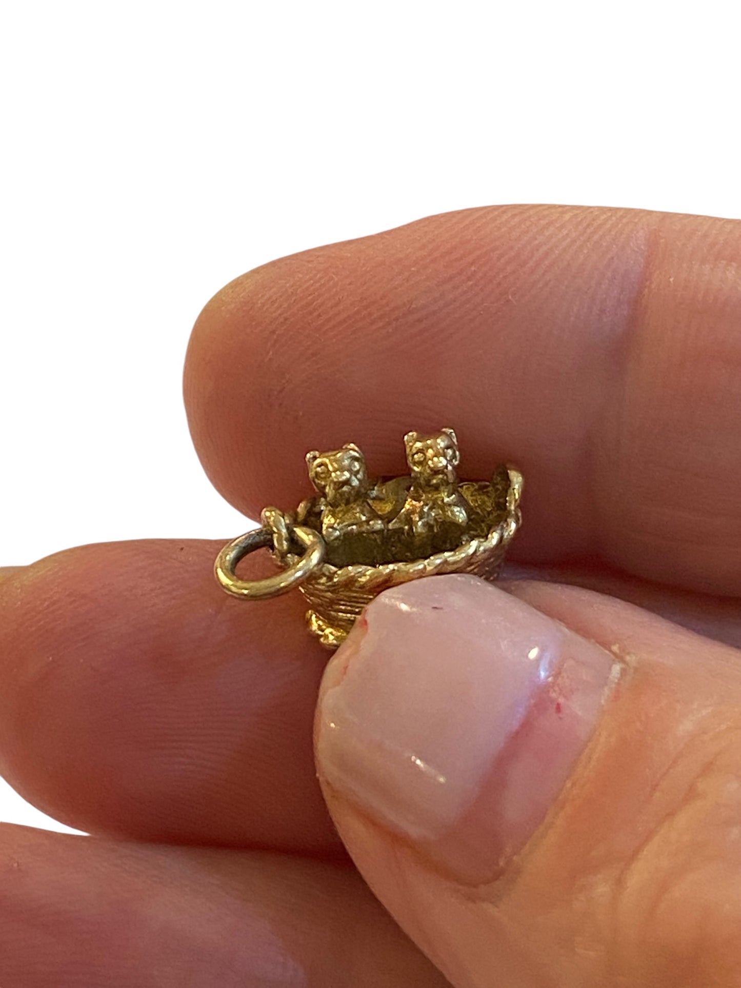 9ct vintage puppies in basket charm circa 1975 Birmingham