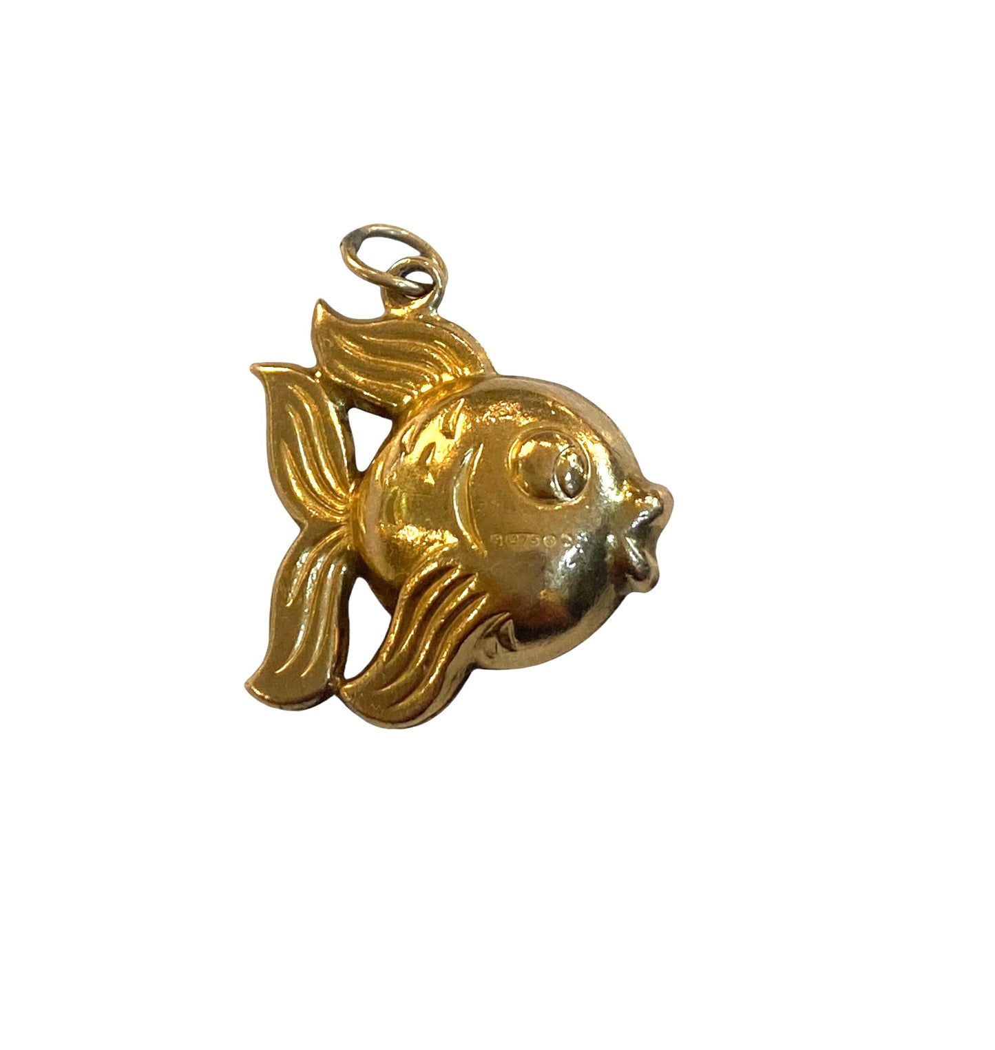 9ct vintage fish charm, circa 1973