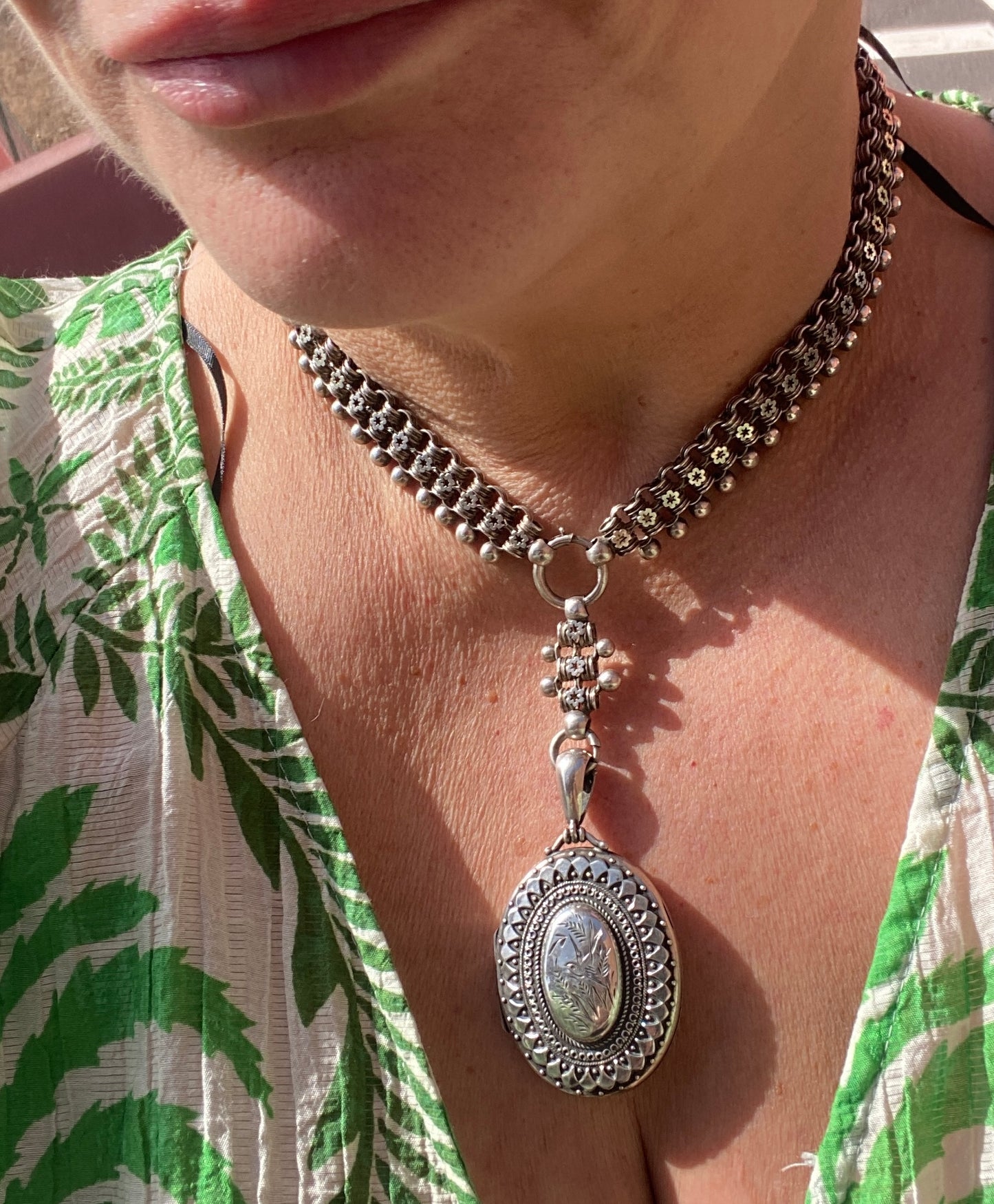 victorian silver locket and chain circa 1882. Birmingham. 21 inches
