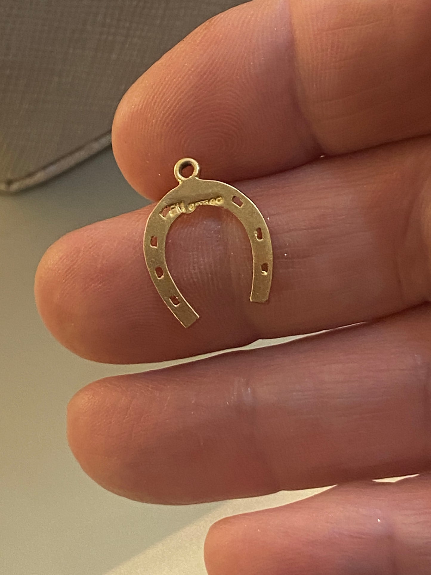 9ct vintage horseshoe charm / pendant circa 1964 maker FM