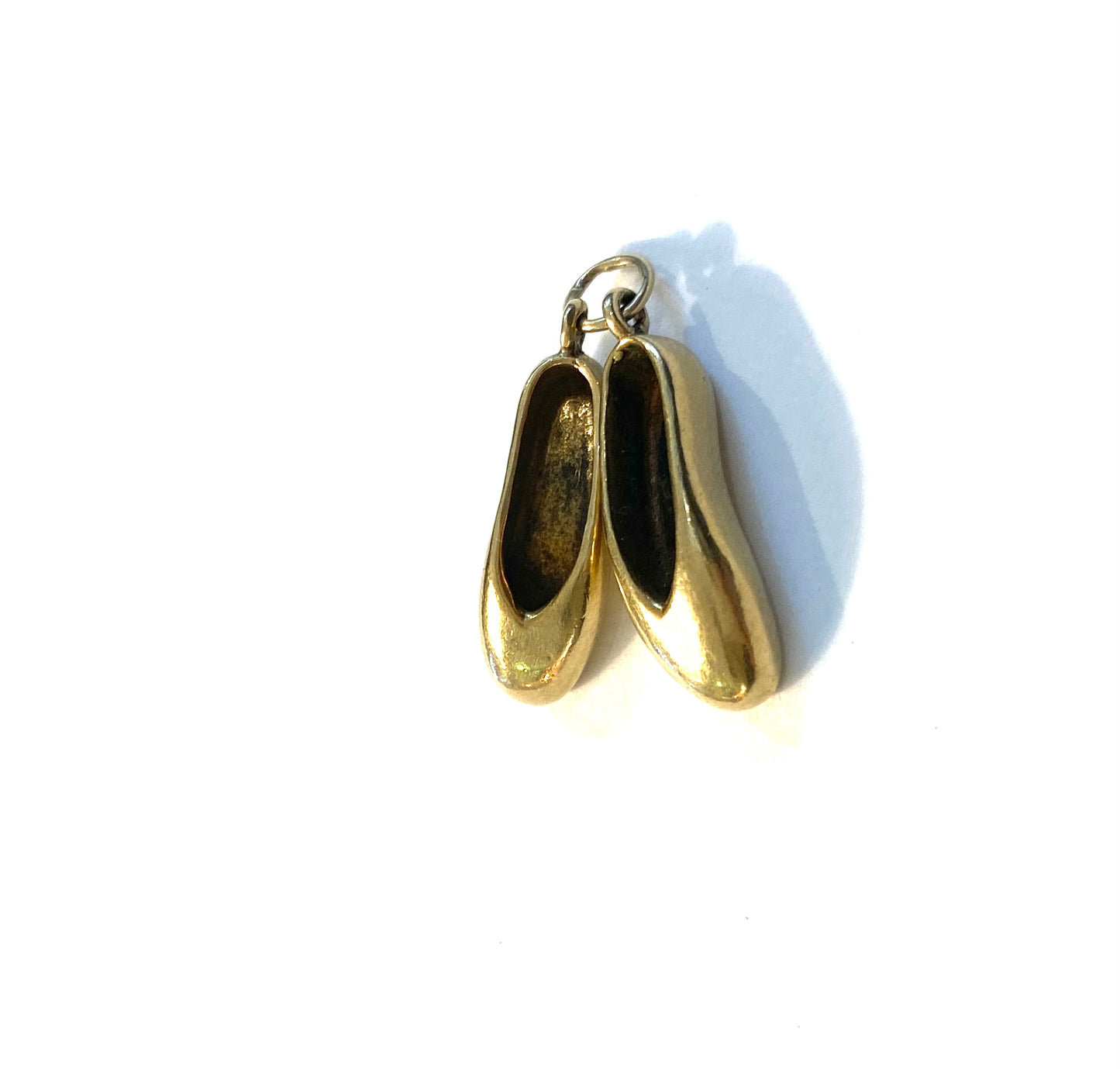 9ct vintage ballerina slippers / shoes charm circa 1965