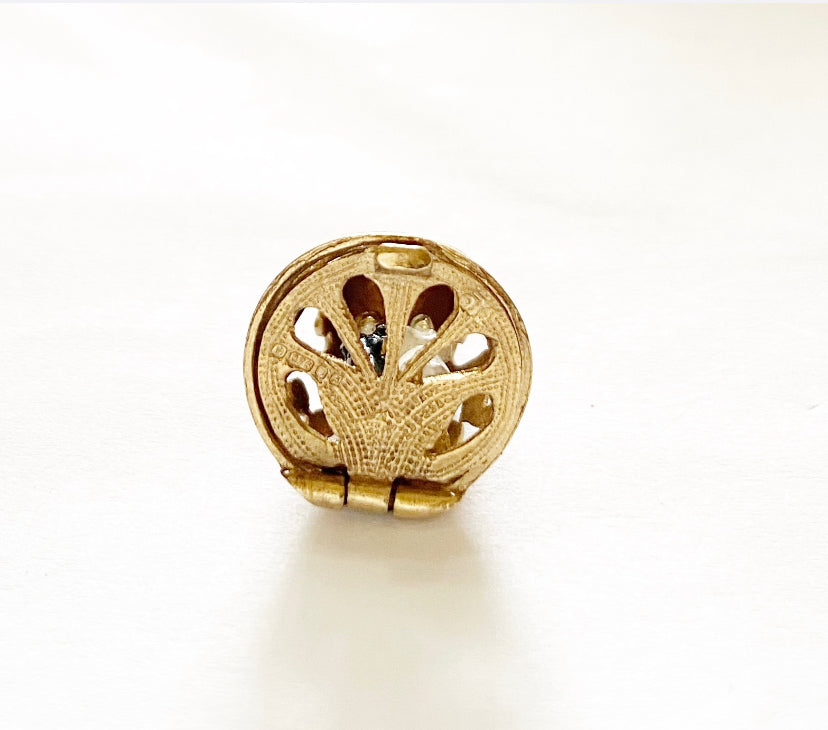 9ct wedding bell charm opening circa 1975