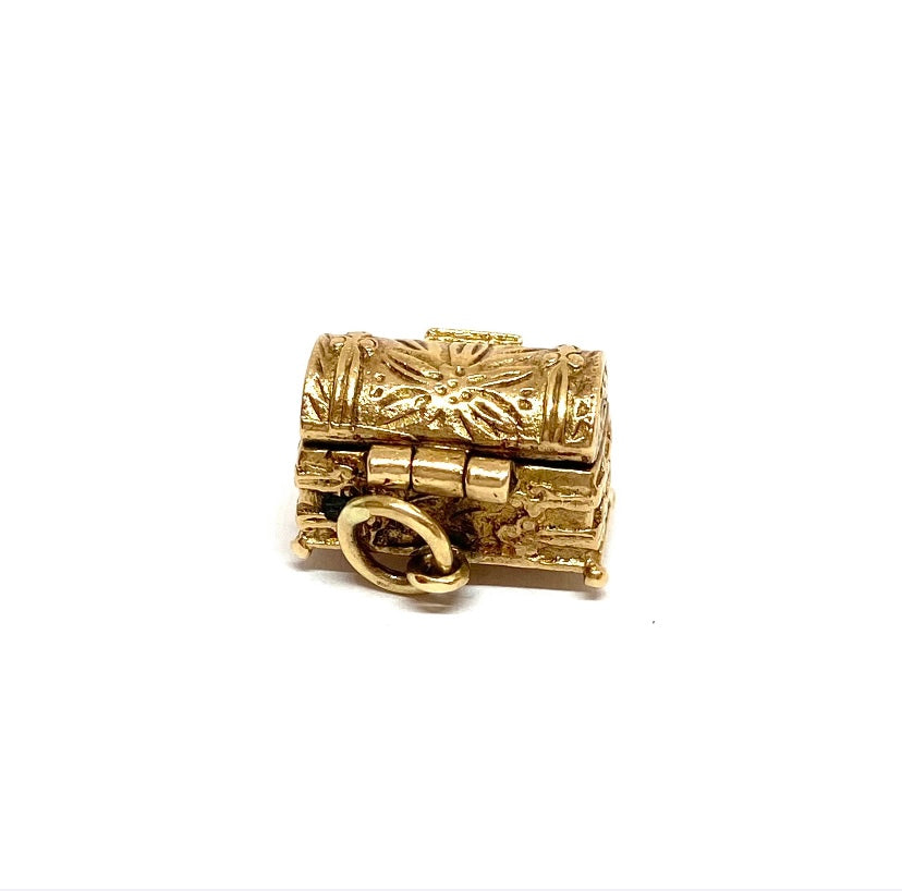 9ct 375 vintage gold treasure chest charm opening
