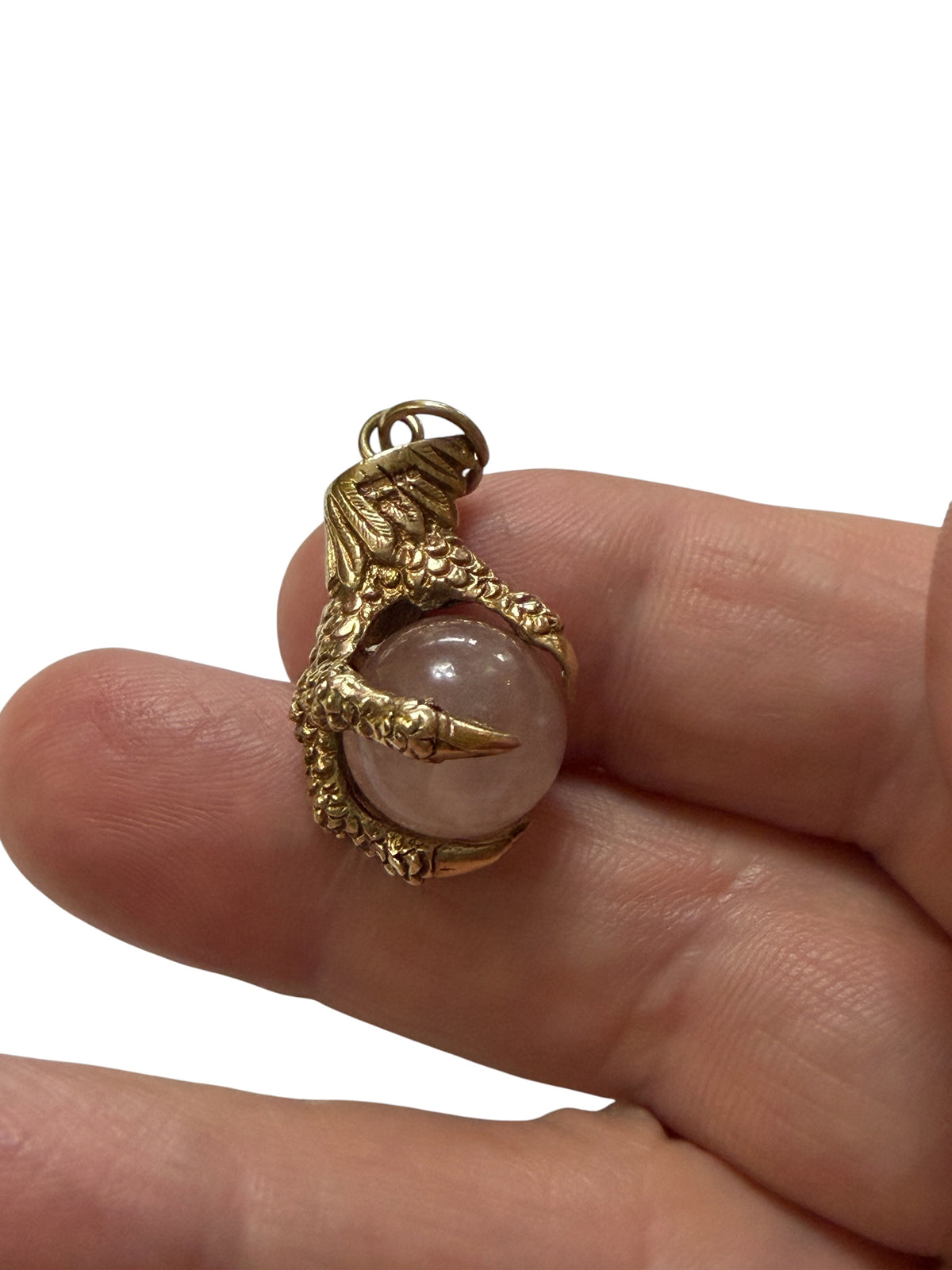 9ct vintage claw charm with rose quartz stone , circa 1975 6.87g
