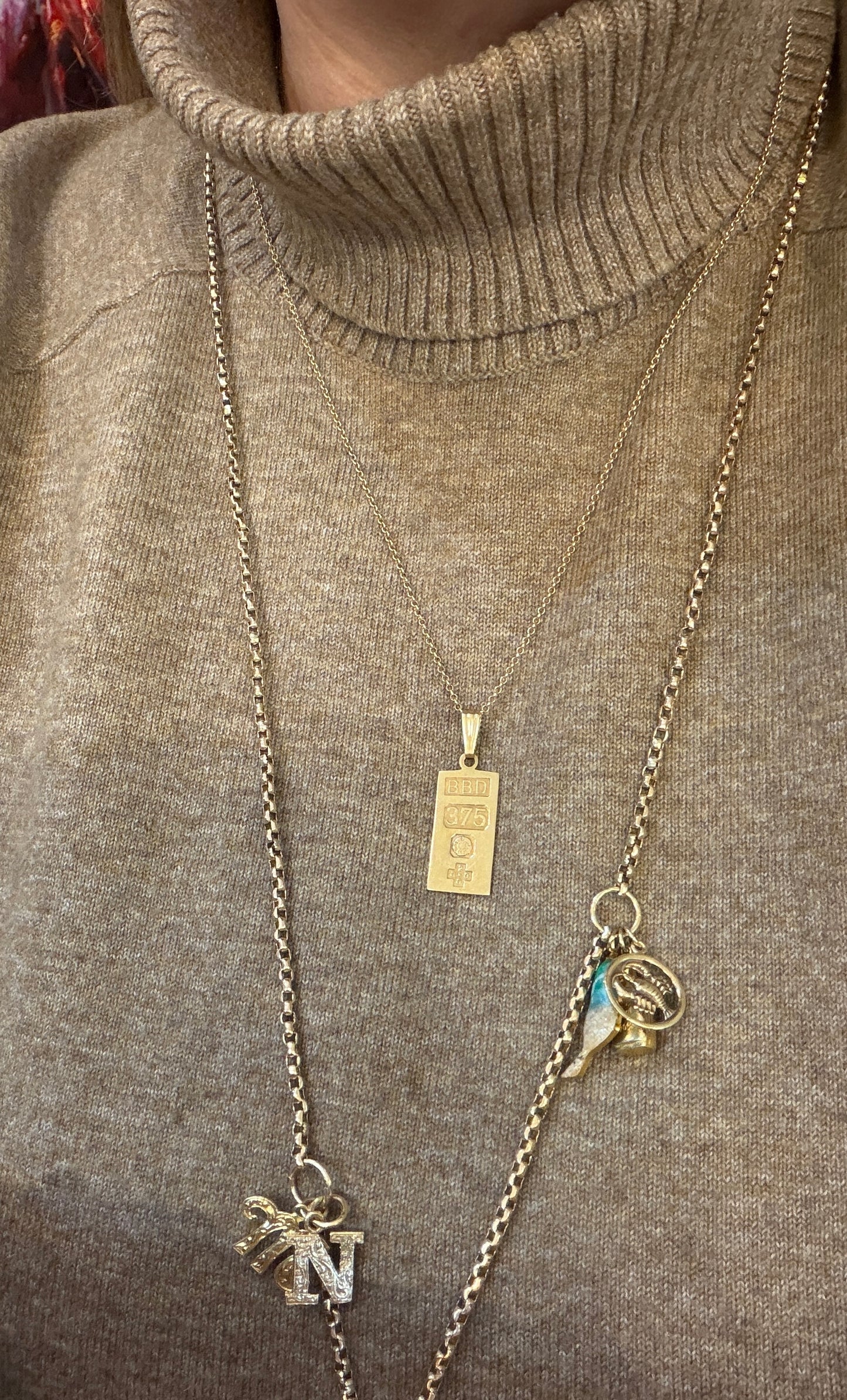 9ct vintage ingot charm, circa 2000 3.7g
