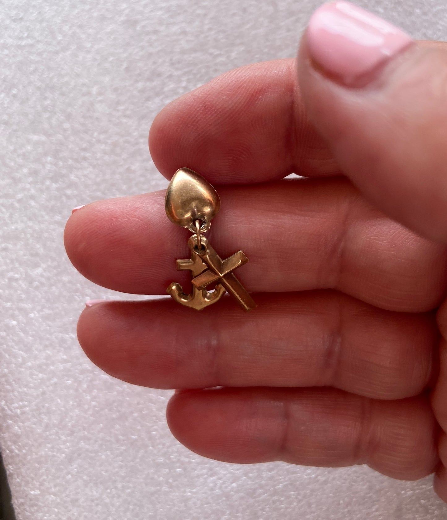 9ct vintage faith hope and charity charm. by FM