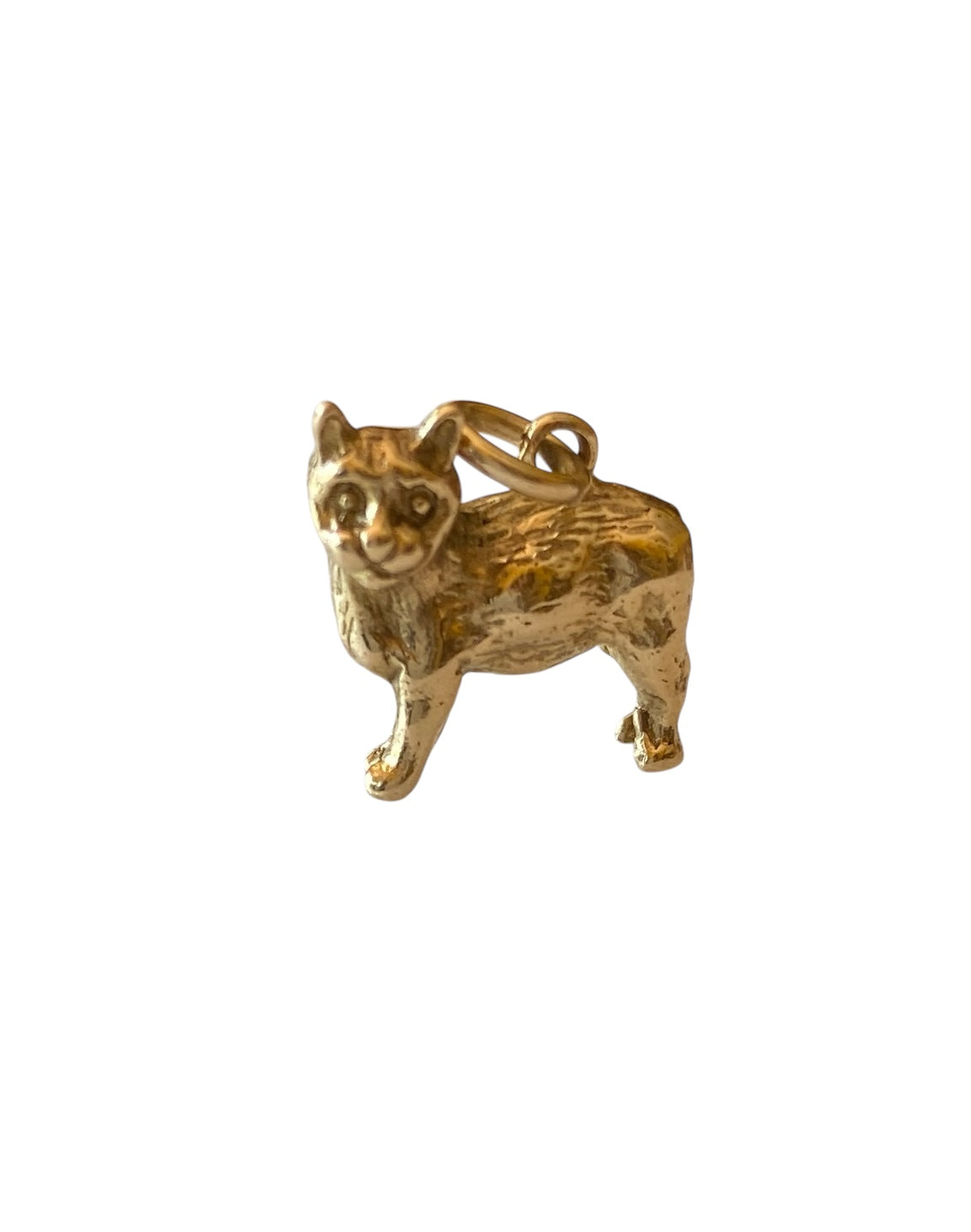 9ct vintage gold Manx cat charm. circa 1965 . 3.0g