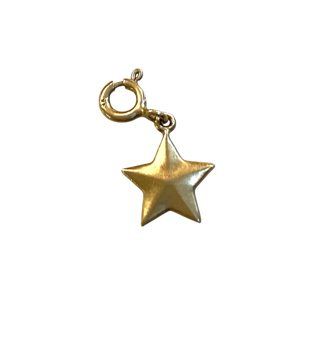 9ct pre owned SMALL star charm. HOLLOW