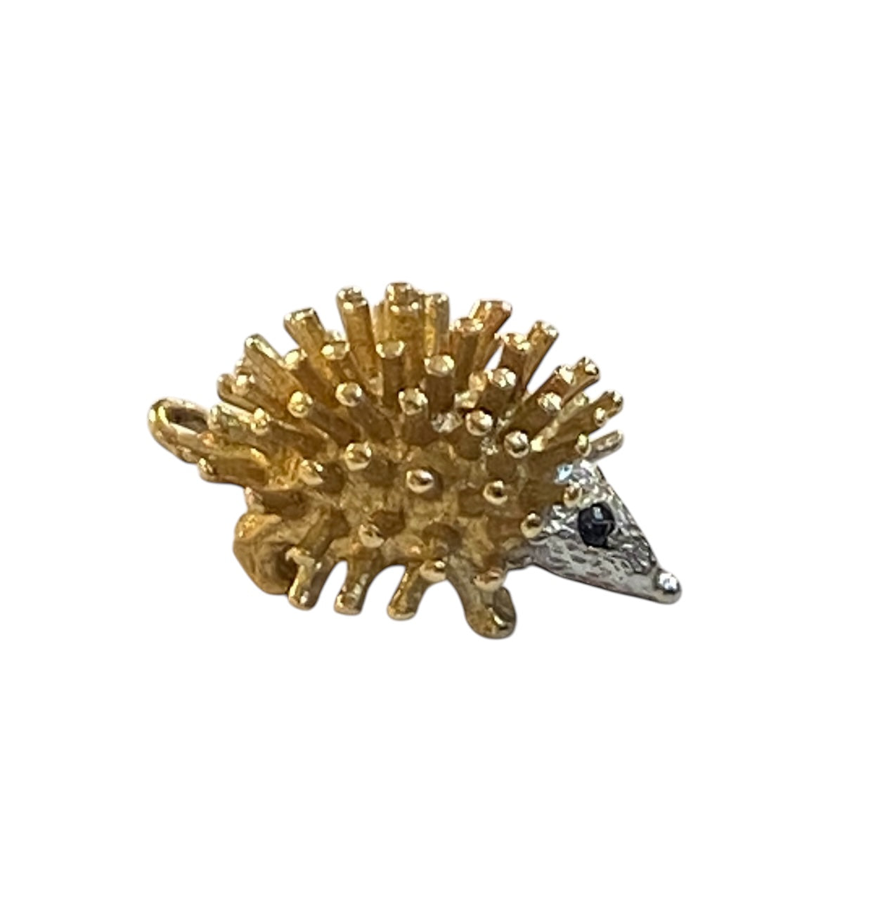 9c6t vintage hedgehog charm white and yellow gold. 2.6g
