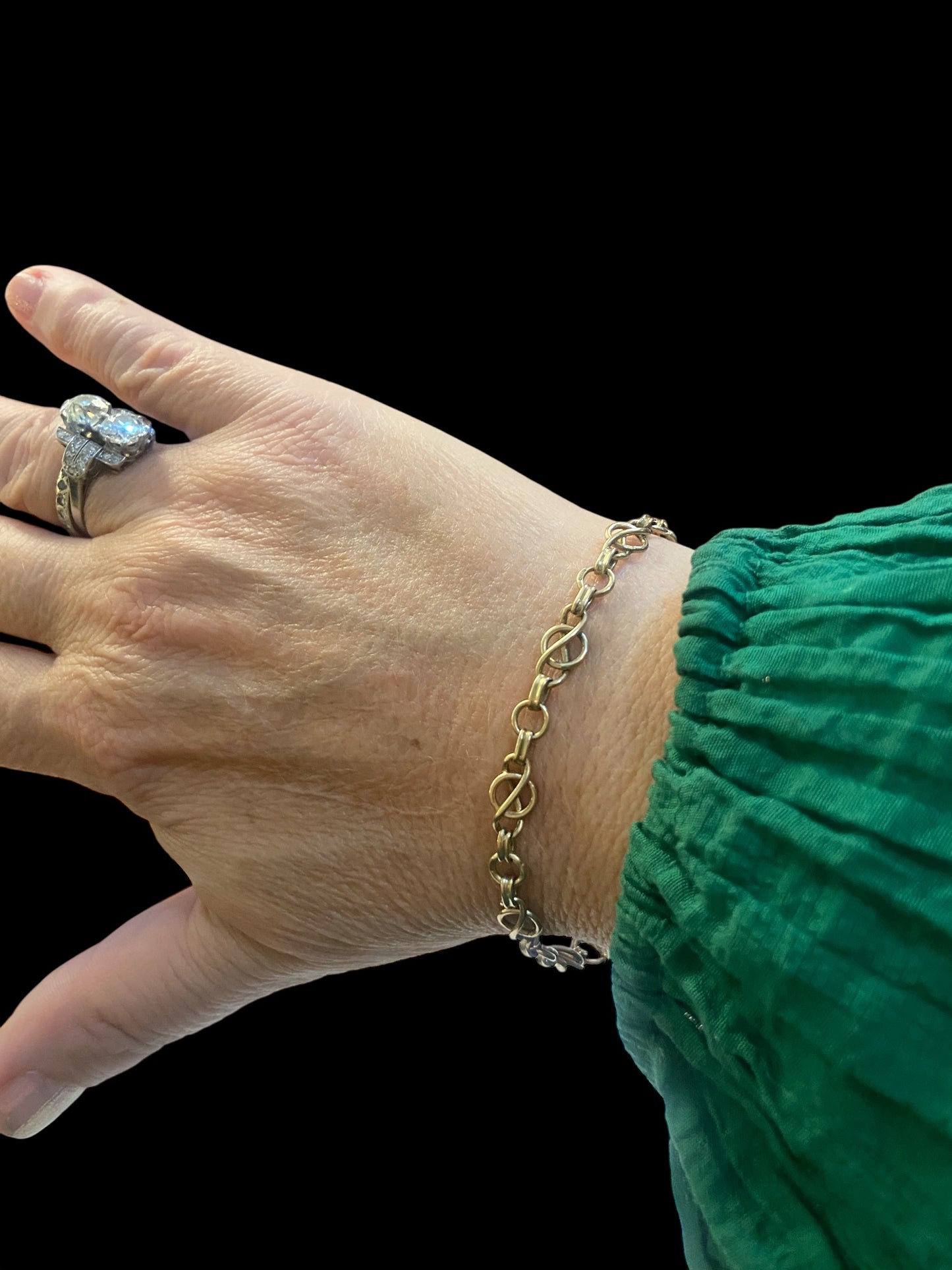 9ct vintage fancy charm bracelet circa 1959. 8 inches (20cm)