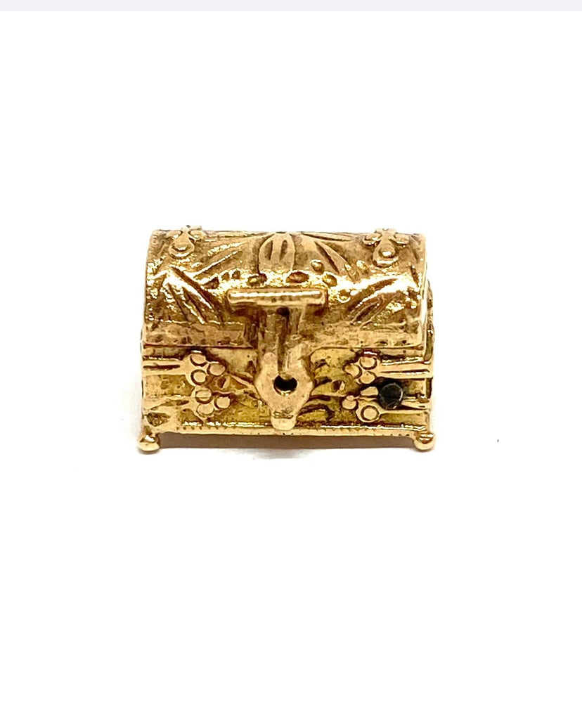 9ct 375 vintage gold treasure chest charm opening