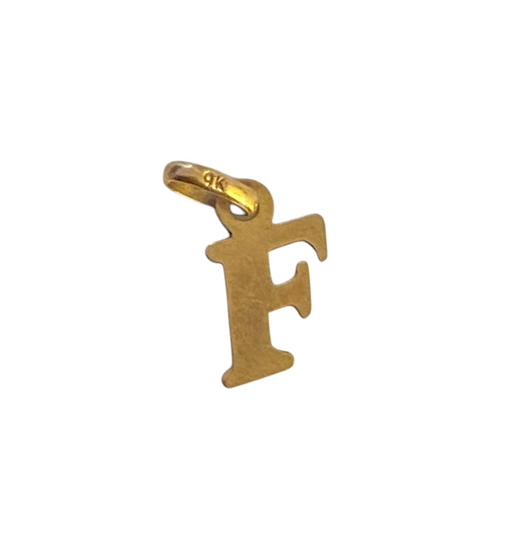 9ct pre owned initial F charm / pendant