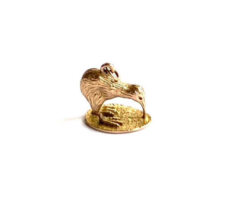 9ct vintage kiwi charm gold