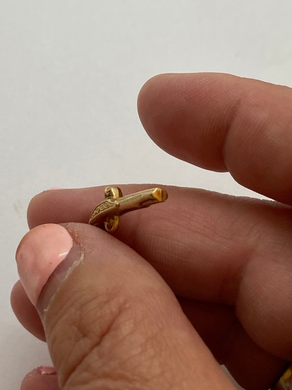 9ct vintage musket / gun charm