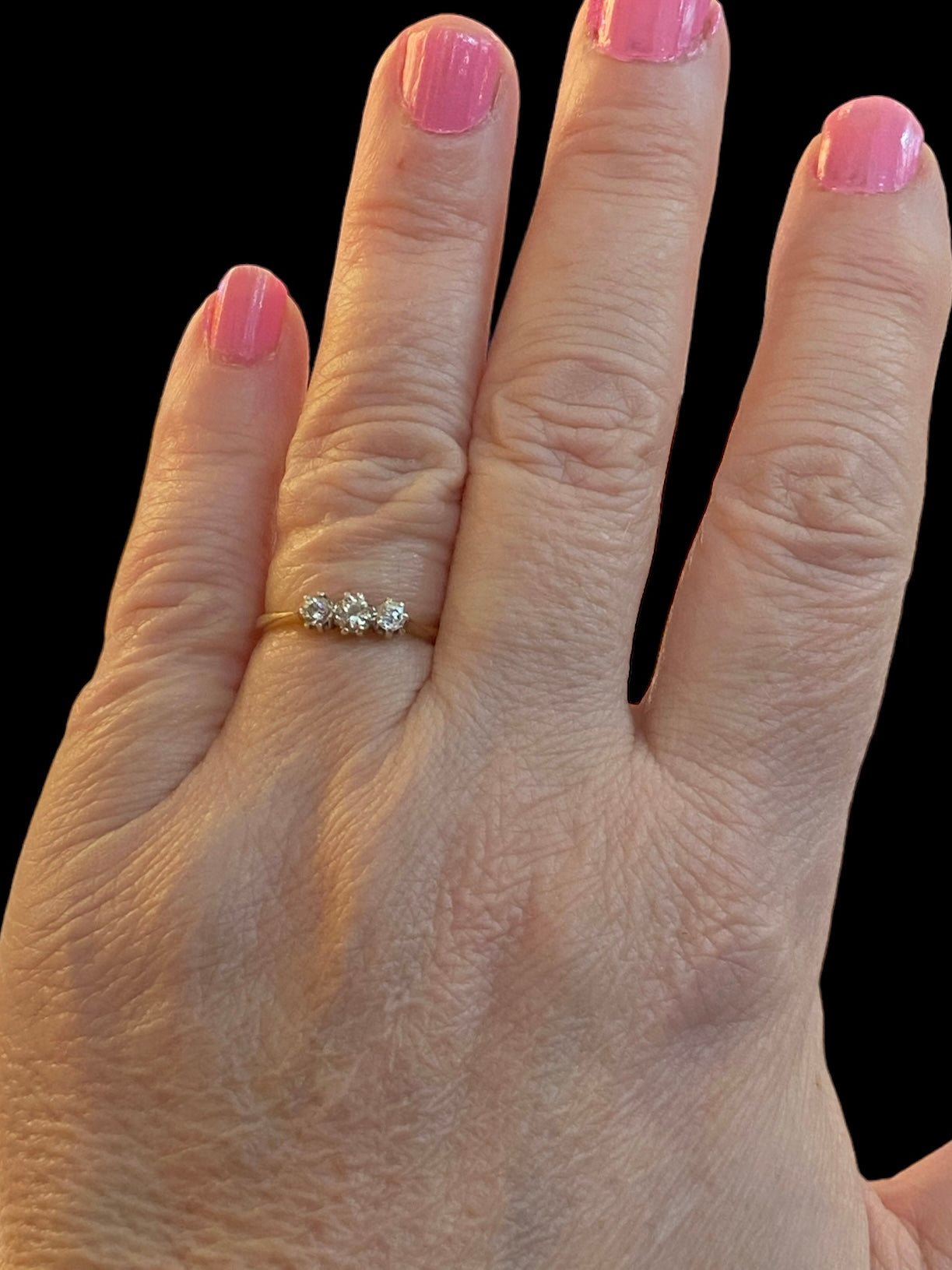 18ct three stone diamond ring size K 1/2
