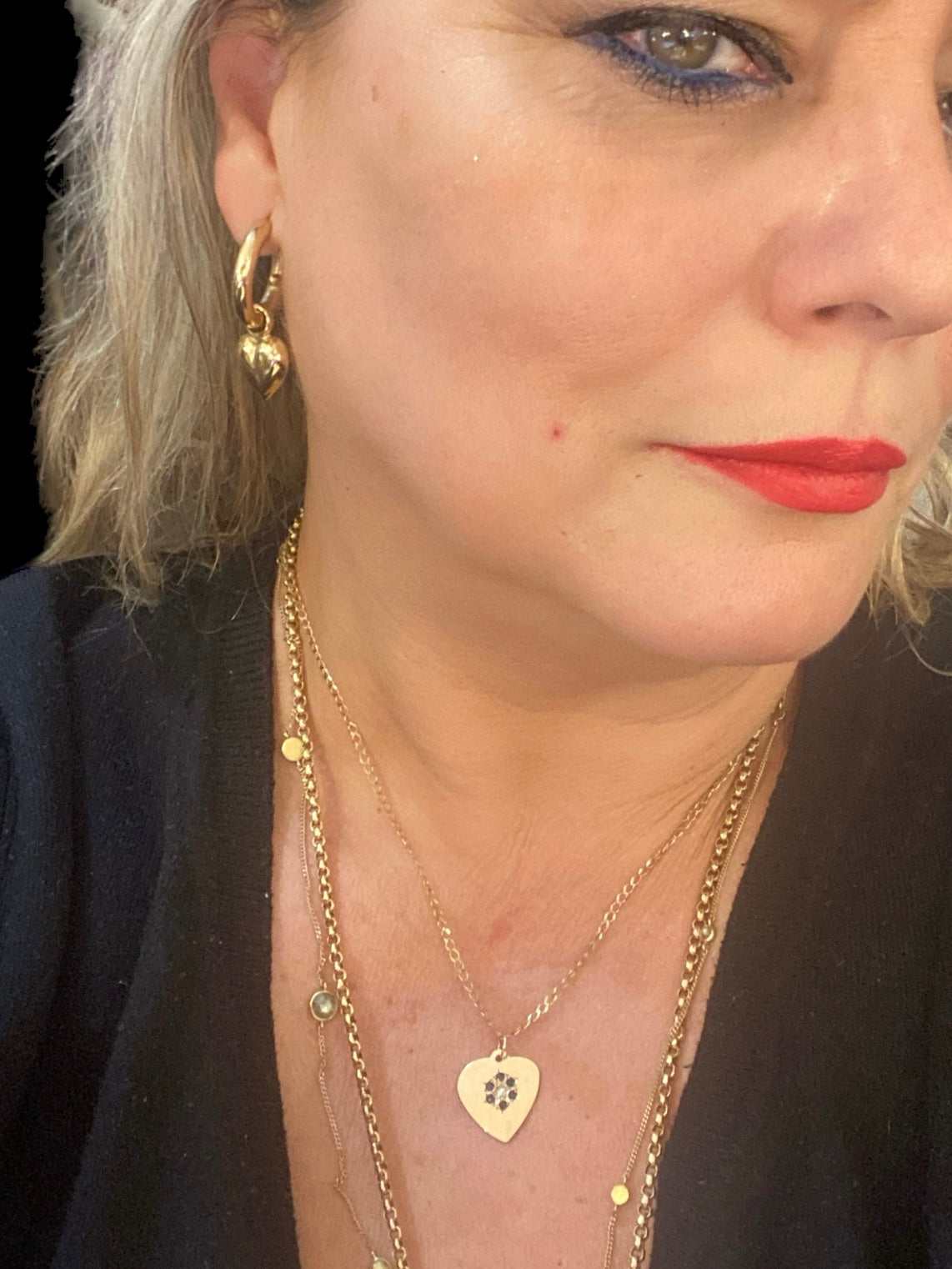 9ct preowned heart pendant and chain set with sapphire and Diamond