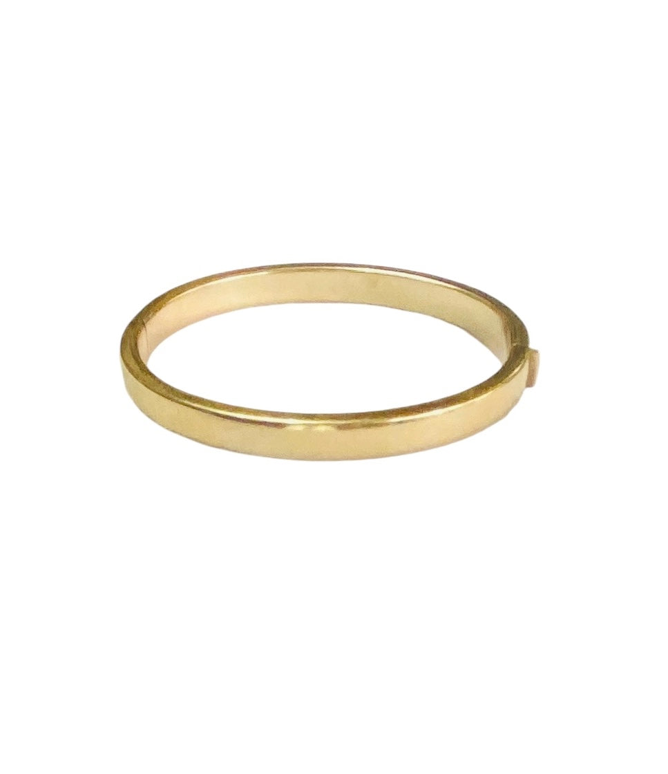 9ct preowned plain bangle. 11.2g yellow gold . Hollow