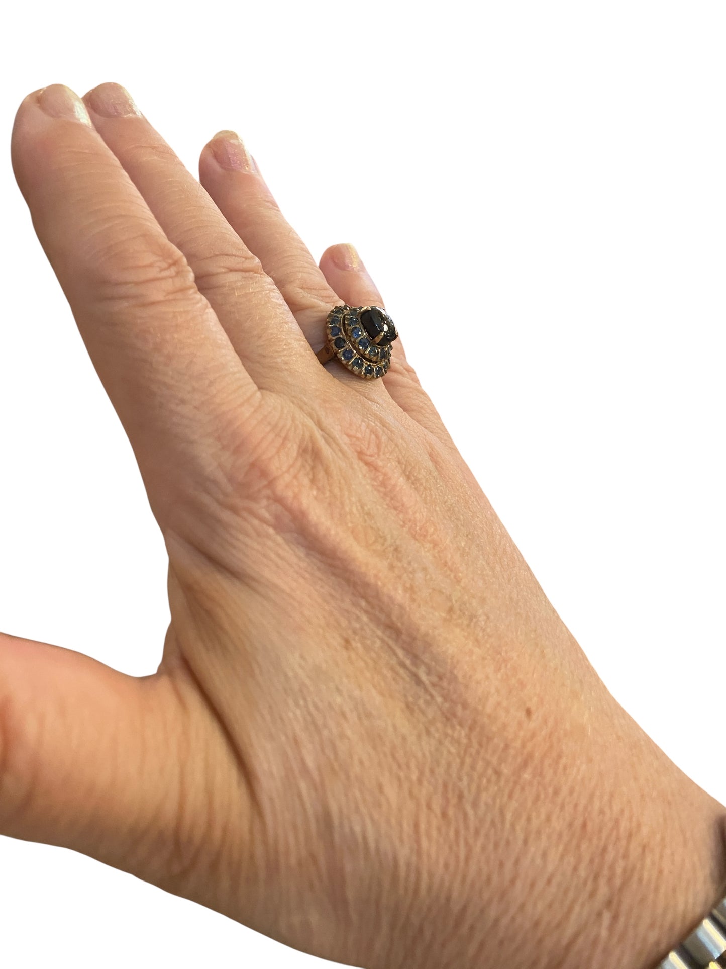 18ct vintage ring, hematite and saphhire. ting size O 1/2