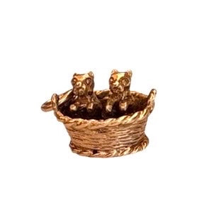 9ct vintage puppies in basket charm, circa 1972 2.9g