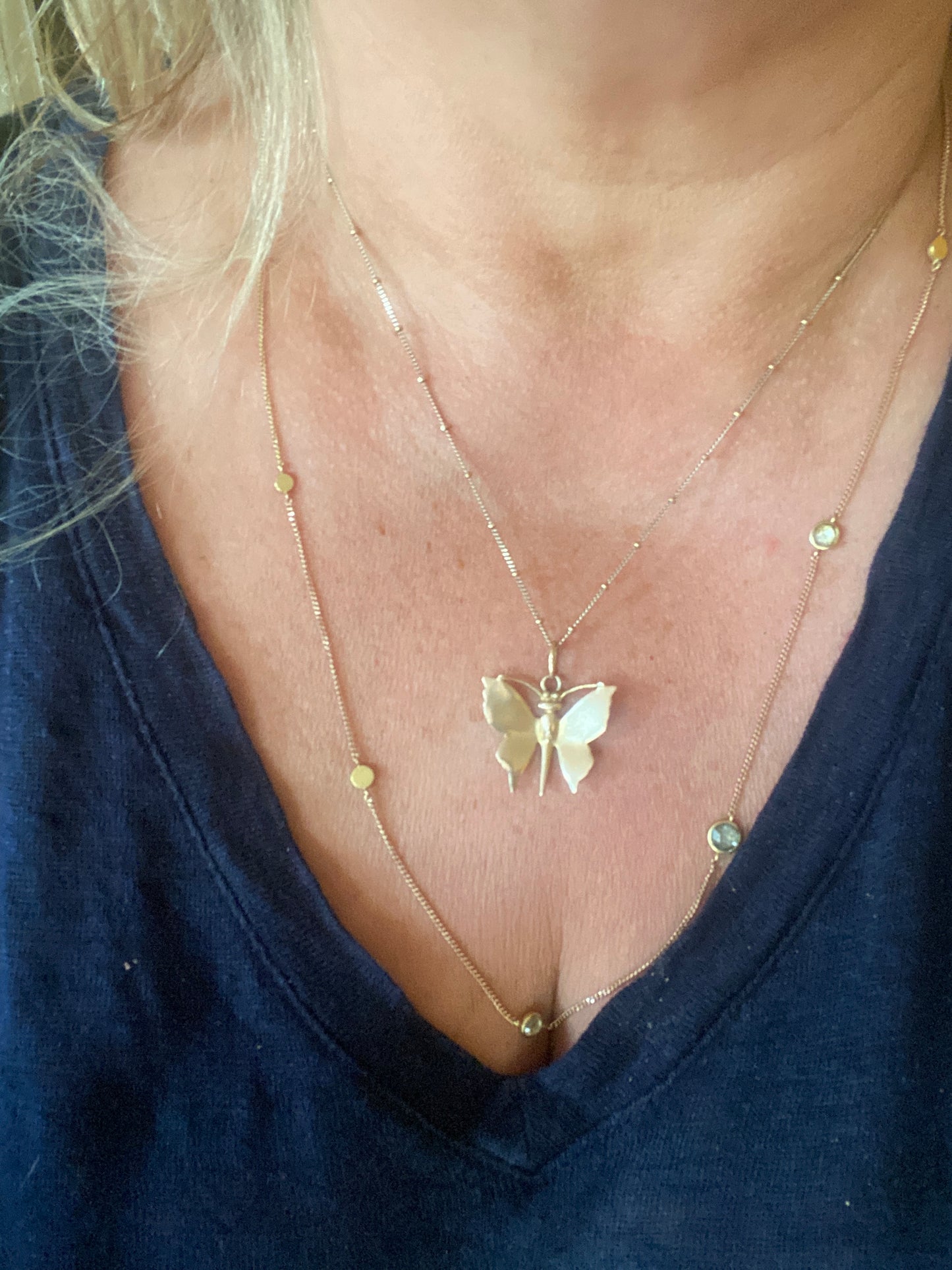 9ct vintage gold butterfly pendant 4.1g