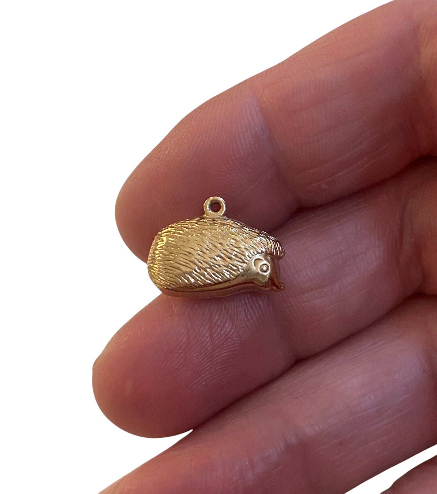 9ct vintage hedgehog charm , small and hollow 0.5g
