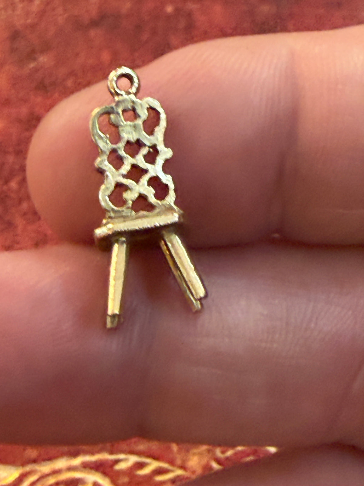 9ct vintage chair charm circa 1966 by FM 1.39g