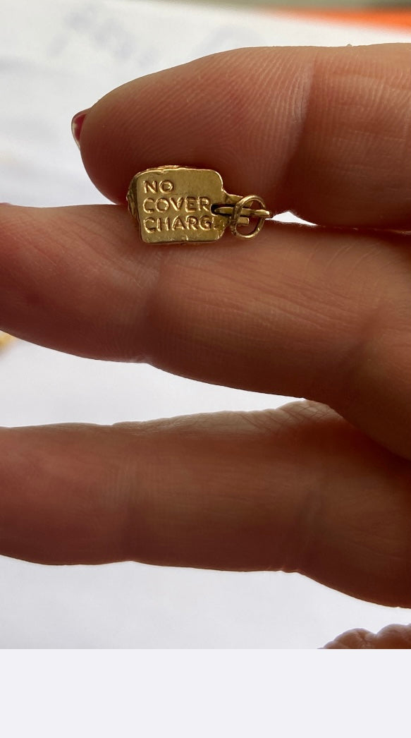 9ct vintage hen charm opening to reveal chicks inside