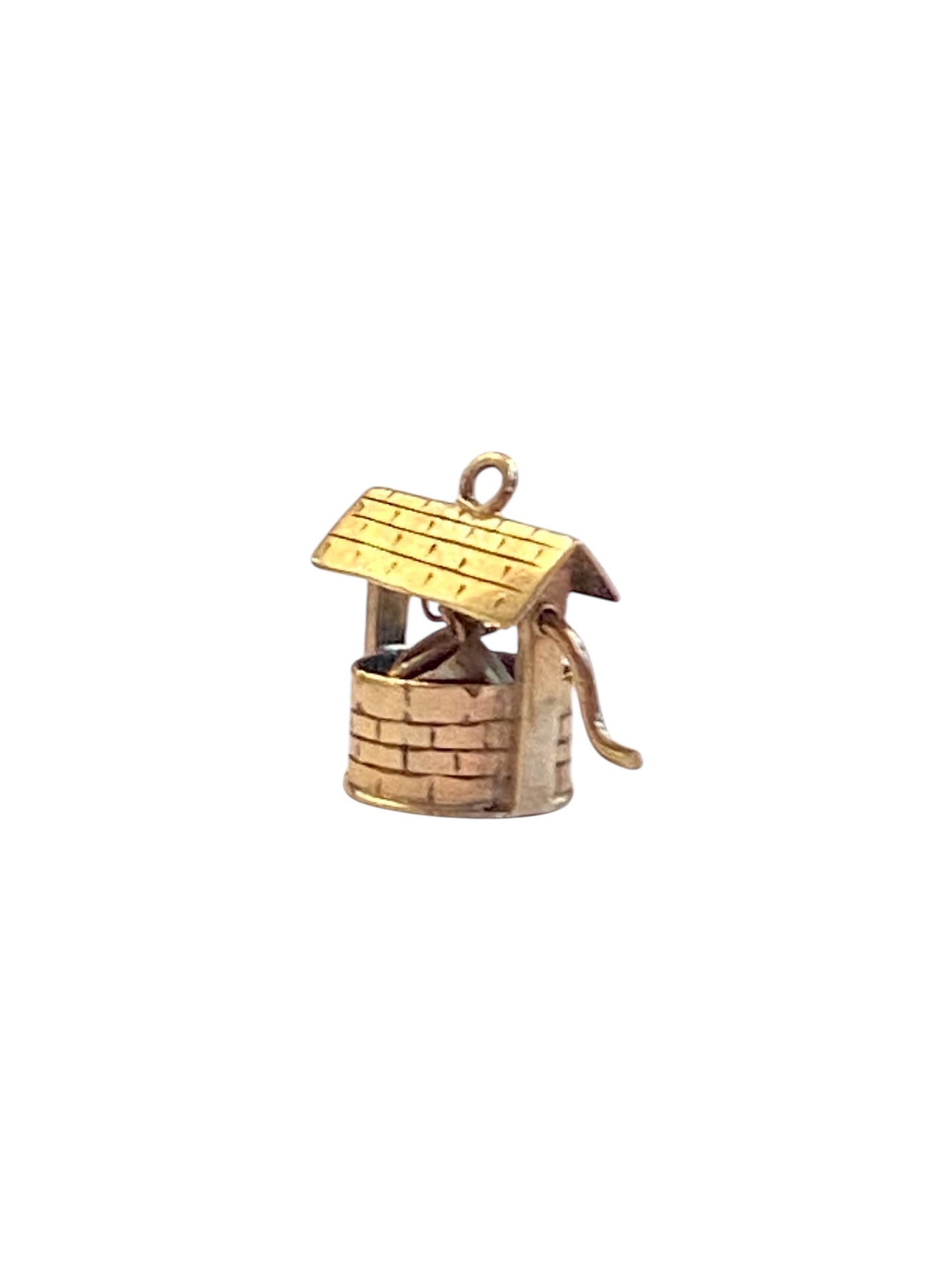 9ct vintage wishing well charm, articulated circa 1949